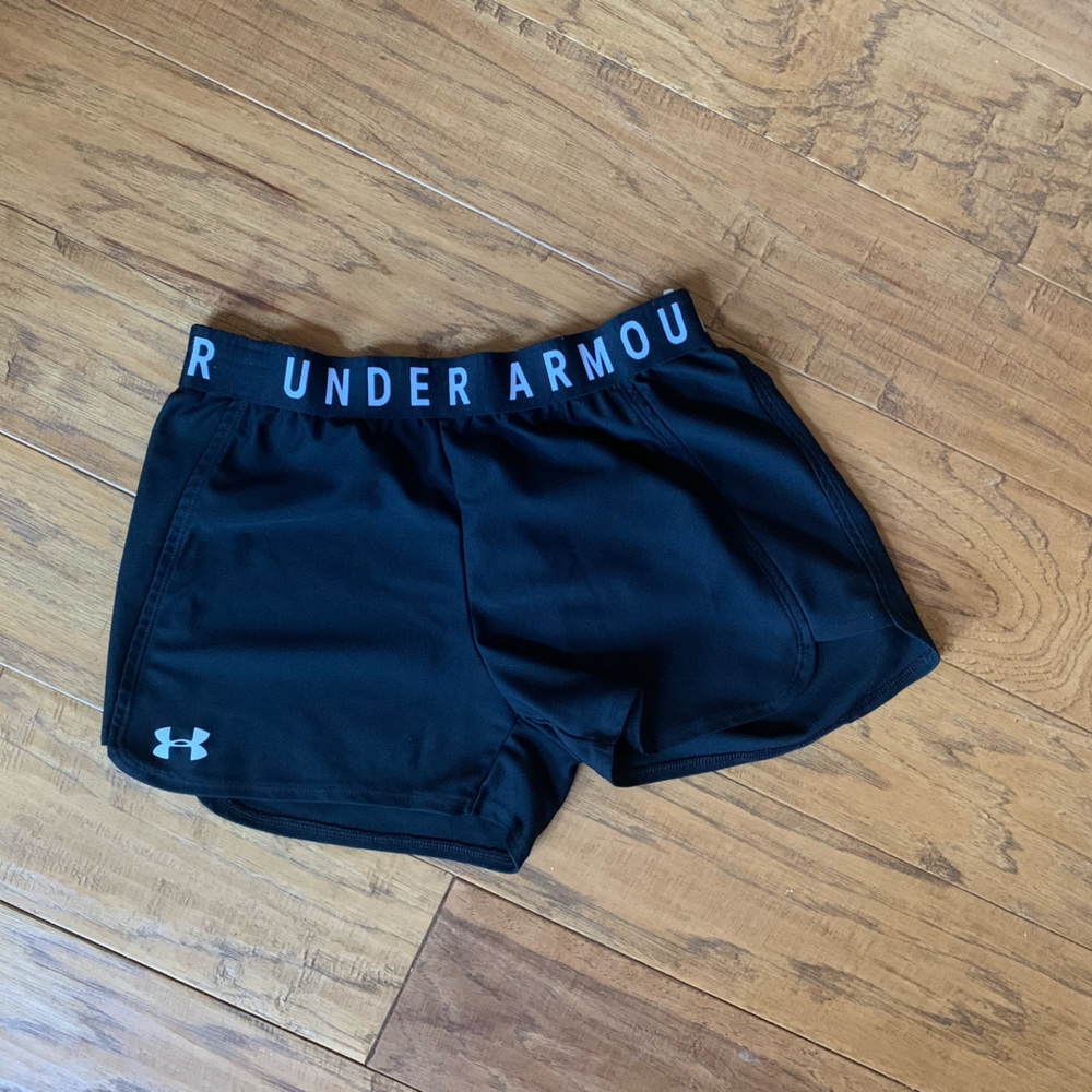 UA Under Armour women’s athletic shorts. Size small.